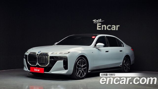 BMW i7 xDrive 60 M sport — пробег 70 702 км — фото 1 из 5