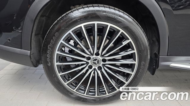 Mercedes-Benz GLC-Class GLC300 4MATIC AMG Line — пробег 16 282 км — фото 5 из 5