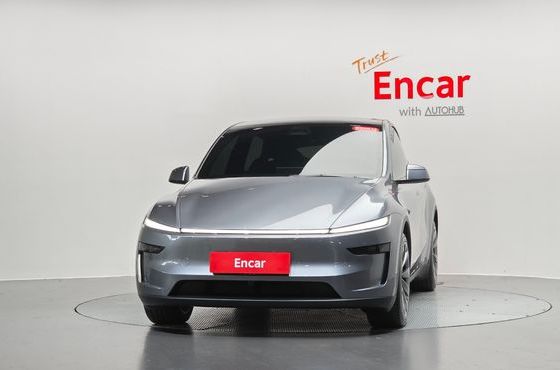 Tesla Model Y Premium Long Range AWD — пробег 2 564 км — фото 3 из 5