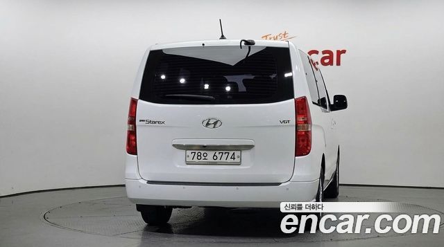 Hyundai Starex 12-Seater Wagon Smart — пробег 134 253 км — фото 4 из 5