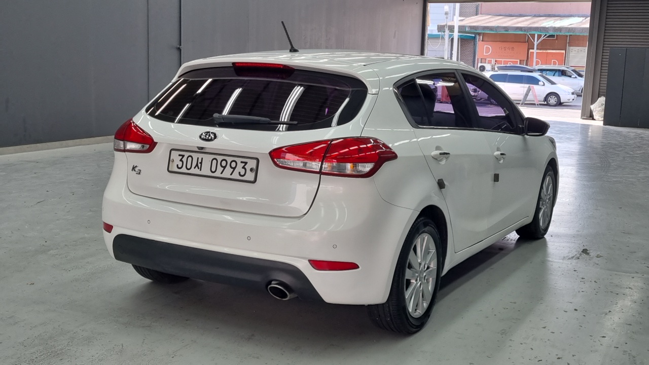 Kia K3 Prestige — пробег 83 544 км — фото 2 из 5