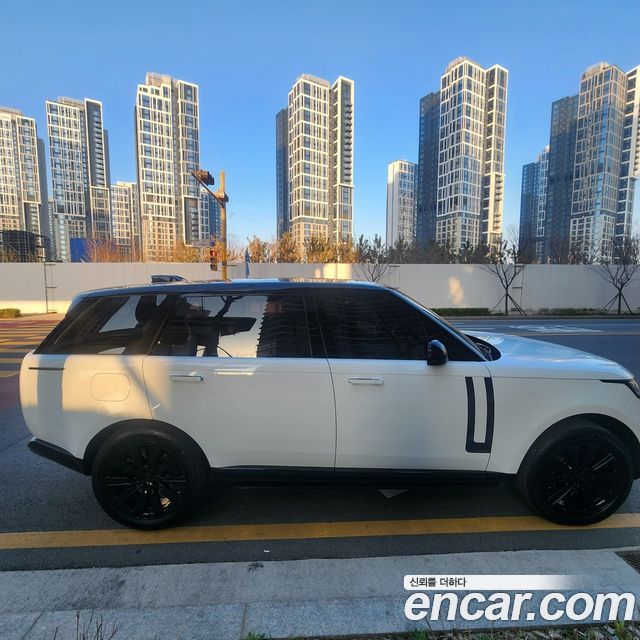 Land Rover Range Rover P530 Autobiography Long Wheel Base — пробег 8 756 км — фото 2 из 5