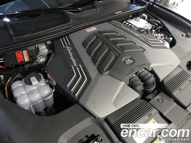 Lamborghini Urus 4.0 V8 SE — пробег 5 200 км — фото 5 из 5