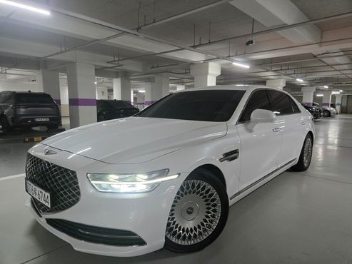 Genesis G90 5.0 AWD Prestige — пробег 127 000 км — фото 1 из 5