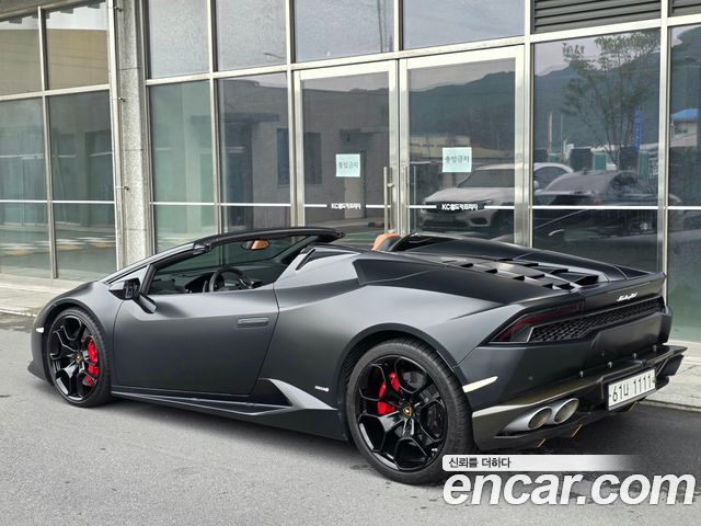 Lamborghini Huracan LP610-4 Spyder — пробег 27 100 км — фото 3 из 5