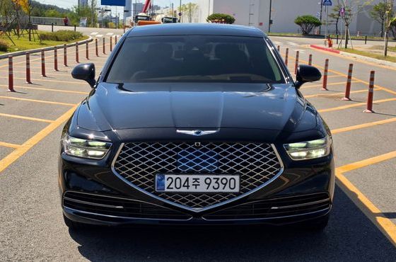Genesis G90 3.3 T AWD Luxury — пробег 106 000 км — фото 3 из 5