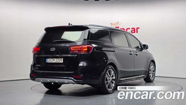 Kia Carnival из Кореи Encar