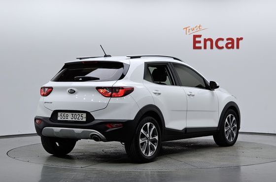 Kia Stonic Diesel 1.6 Prestige — пробег 114 103 км — фото 2 из 5