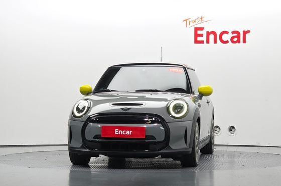 Mini Cooper SE Electric 3rd — пробег 11 040 км — фото 3 из 5