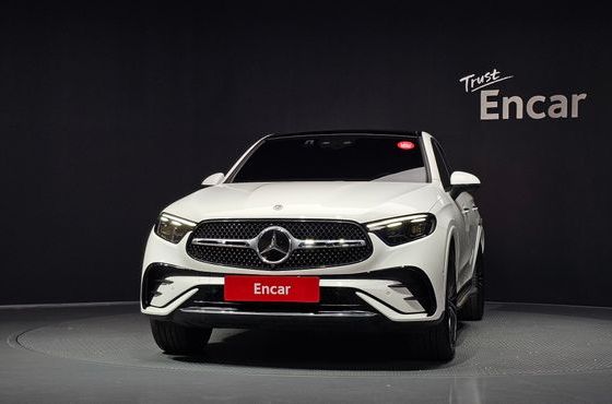 Mercedes-Benz GLC-Class GLC300 4MATIC Coupe — пробег 70 093 км — фото 3 из 5