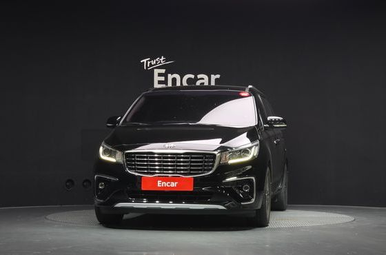 Kia Carnival 9-Seater Luxury — пробег 76 899 км — фото 3 из 5