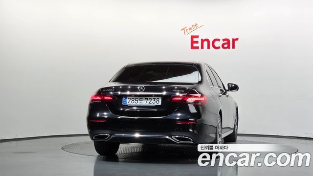 Mercedes-Benz E-Class E220d 4MATIC AMG Line — пробег 161 898 км — фото 4 из 5