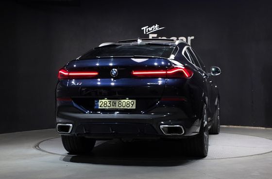 BMW X6 xDrive40i M Sport — пробег 12 518 км — фото 4 из 5