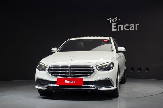 Mercedes-Benz E-Class E220d 4MATIC Exclusive — пробег 107 608 км — фото 3 из 5