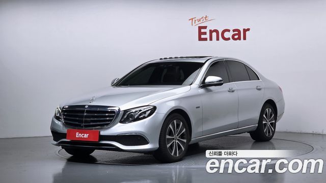 Mercedes-Benz E-Class E300e 4MATIC Exclusive — пробег 77 279 км — фото 1 из 5