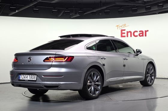 Volkswagen Arteon 2.0 TDI Prestige — пробег 122 386 км — фото 2 из 5