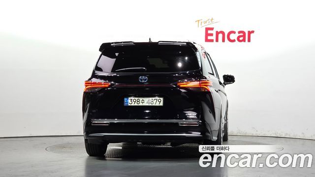 Toyota Sienna 2.5 Hybrid 2WD — пробег 110 429 км — фото 4 из 5