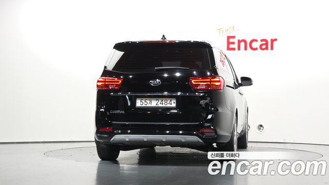 Kia Carnival 9-Seater Noblesse Special — пробег 80 890 км — фото 4 из 5