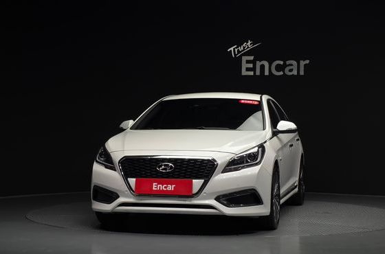 Hyundai Sonata 2.0 HEV Premium — пробег 107 905 км — фото 3 из 5