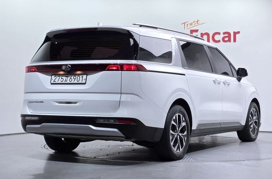 Kia Carnival Diesel 9-Seater Prestige — пробег 51 604 км — фото 2 из 5
