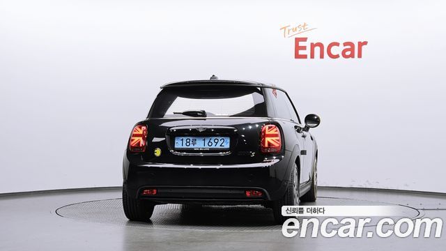 Mini Cooper SE Electric 3rd — пробег 50 542 км — фото 4 из 5
