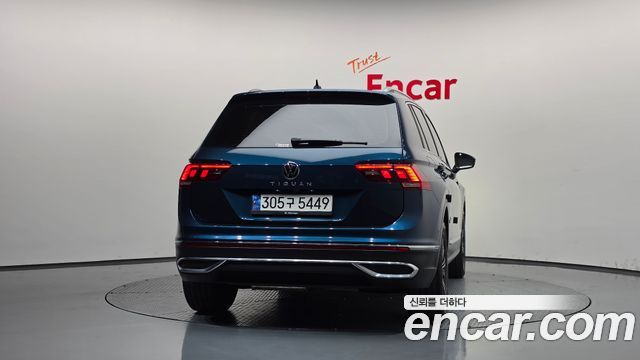 Volkswagen Tiguan 2.0 TDI Premium — пробег 53 725 км — фото 4 из 5