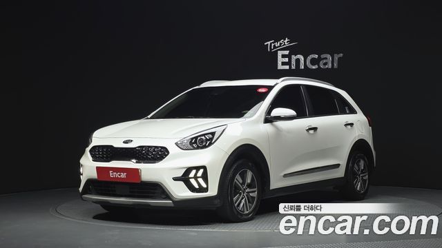 Kia Niro 1.6 HEV Prestige — пробег 176 066 км — фото 1 из 5