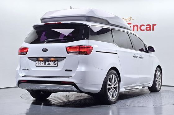 Kia Carnival 9-seater Hi-Limousine Prestige High roof — пробег 108 460 км — фото 2 из 5
