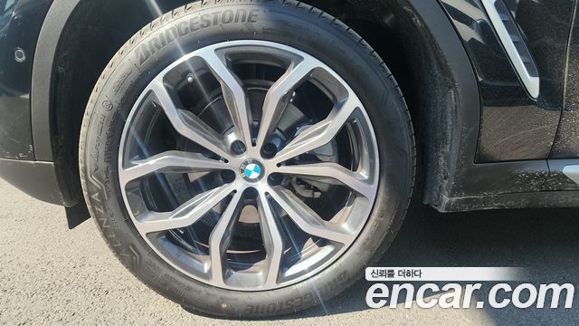 BMW X4 xDrive20i xLine — пробег 4 207 км — фото 5 из 5
