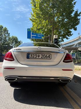 Mercedes-Benz E-Class E220d 4MATIC Exclusive — пробег 118 171 км — фото 4 из 5