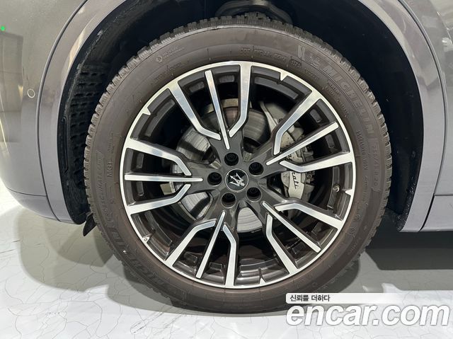 Maserati Grecale из Кореи Encar