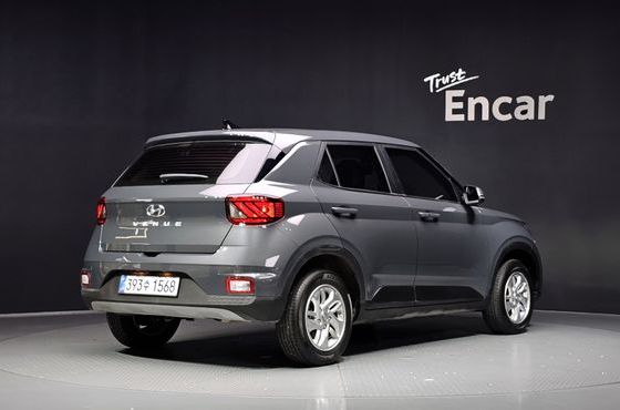 Hyundai Venue 1,6 Premium — пробег 4 737 км — фото 2 из 5