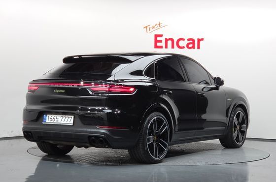 Porsche Cayenne 3.0 E-HYBRID PLATINUM EDITION — пробег 18 198 км — фото 2 из 5