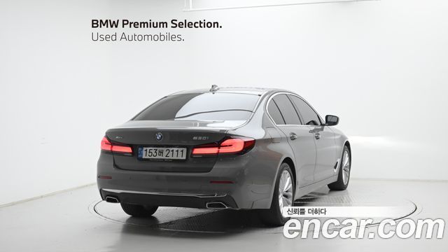 BMW 5-Series 530i xDrive Luxury — пробег 37 504 км — фото 2 из 5