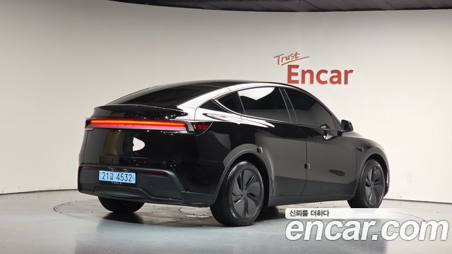 Tesla Model Y RWD — пробег 26 313 км — фото 2 из 5