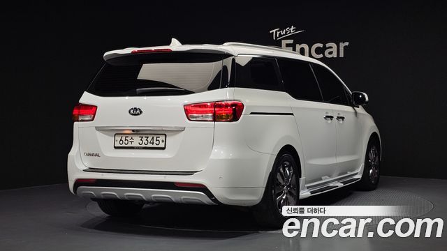 Kia Carnival из Кореи Encar