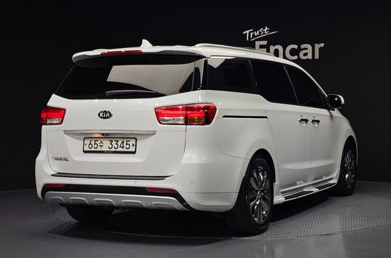 Kia Carnival 9-seater Noblesse — пробег 183 884 км — фото 2 из 5