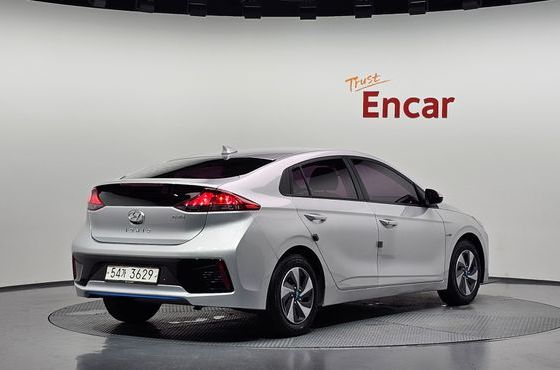 Hyundai Ioniq I — пробег 38 547 км — фото 2 из 5