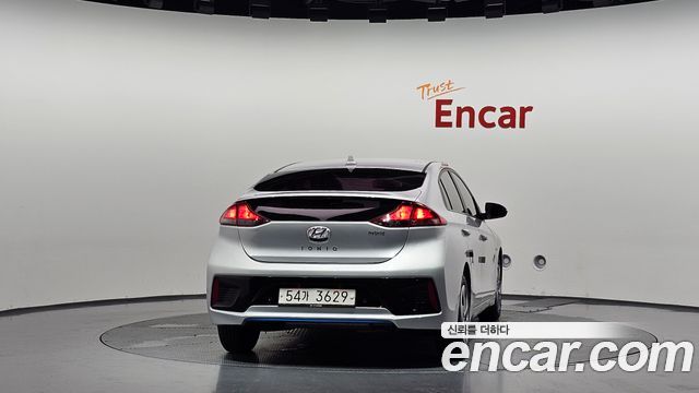 Hyundai Ioniq I — пробег 38 547 км — фото 4 из 5