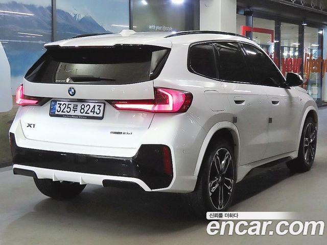BMW X1 sDrive 18d M Sport — пробег 35 740 км — фото 4 из 5