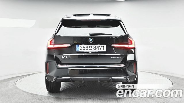 BMW X1 xDrive 20i M Sport — пробег 20 249 км — фото 3 из 5