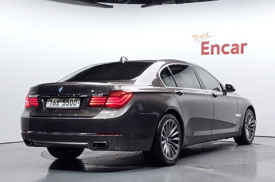 BMW 7-Series 750Li xDrive — пробег 109 641 км — фото 2 из 5
