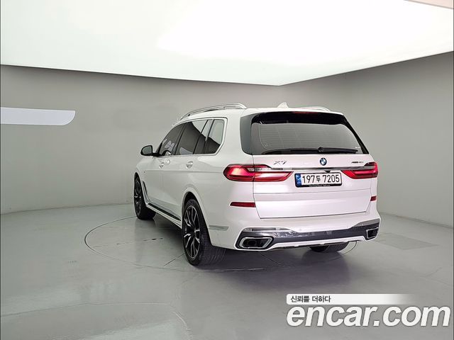 BMW X7 xDrive 40i M Sport 6STR — пробег 47 854 км — фото 4 из 5