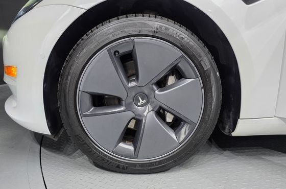 Tesla Model 3 Long Range AWD — пробег 78 770 км — фото 5 из 5