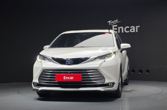 Toyota Sienna 2.5 Hybrid AWD — пробег 71 369 км — фото 3 из 5