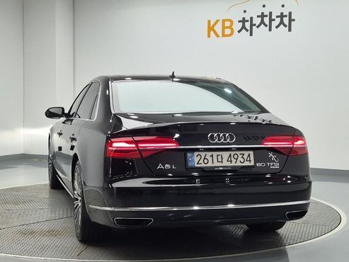 Audi A8 60 TFSI Quattro LWB D4 — пробег 172 122 км — фото 2 из 5