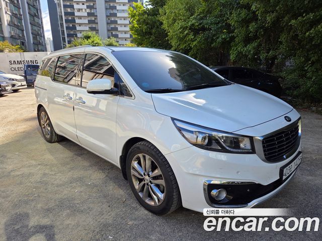 Kia Carnival 9-seater Noblesse — пробег 197 000 км — фото 3 из 5