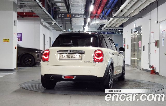 Mini Cooper из Кореи Encar