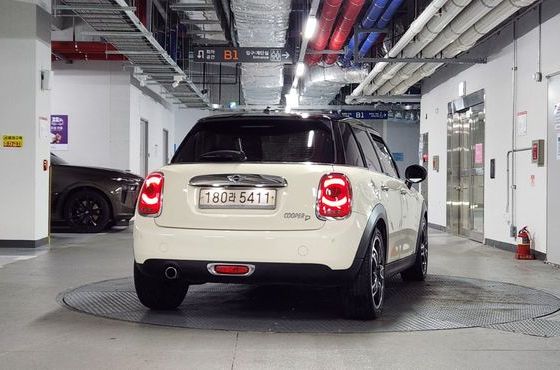 Mini Cooper 5Door HIGH 3rd — пробег 119 300 км — фото 4 из 5