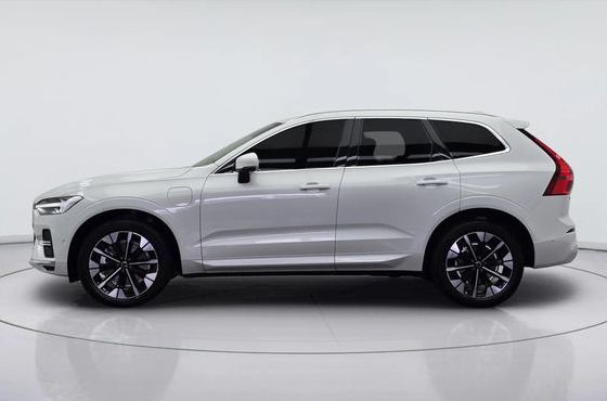 Volvo XC60 T8 Ultra Bright — пробег 20 328 км — фото 3 из 5